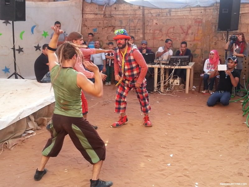 عروض سيرك و تهريج في مراكز مؤسسة الاطفال و الشبيبة الفلسطينة في مخيمي البداوي و نهر البارد