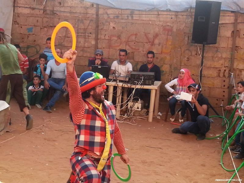 عروض سيرك و تهريج في مراكز مؤسسة الاطفال و الشبيبة الفلسطينة في مخيمي البداوي و نهر البارد