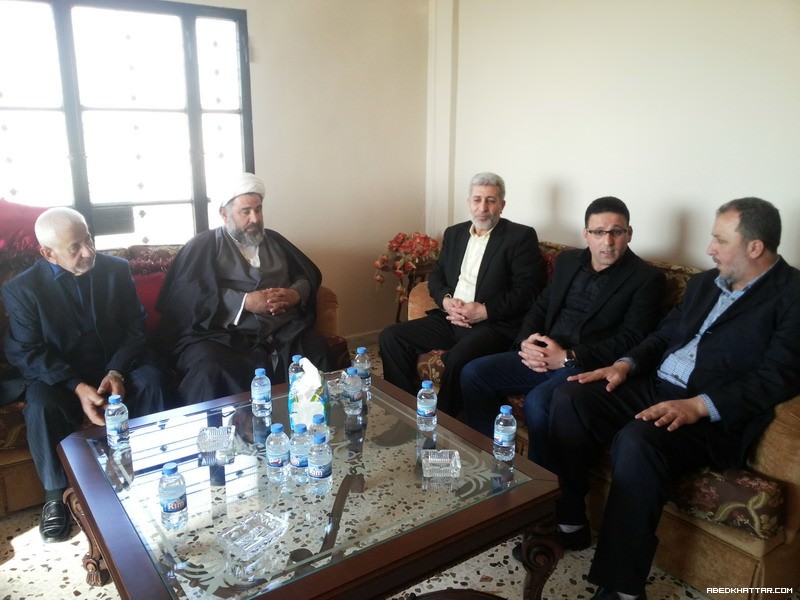 حماس والجهاد تقدم واجب العزاء للنقيب محمد عنيسي