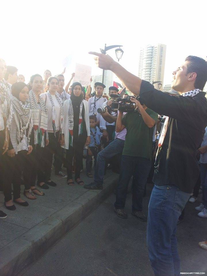 من بيروت الى غزة .. بحرا قامت مؤسسة بيت اطفال الصمود بوقفة تضامنية مع اهلنا في غزة واستنكارا للمجازر وقتل اﻻطفال