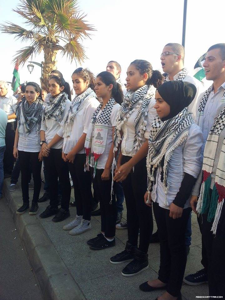 من بيروت الى غزة .. بحرا قامت مؤسسة بيت اطفال الصمود بوقفة تضامنية مع اهلنا في غزة واستنكارا للمجازر وقتل اﻻطفال