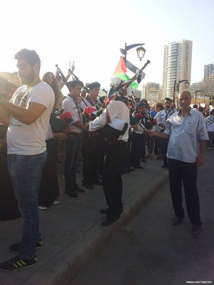 من بيروت الى غزة .. بحرا قامت مؤسسة بيت اطفال الصمود بوقفة تضامنية مع اهلنا في غزة واستنكارا للمجازر وقتل اﻻطفال