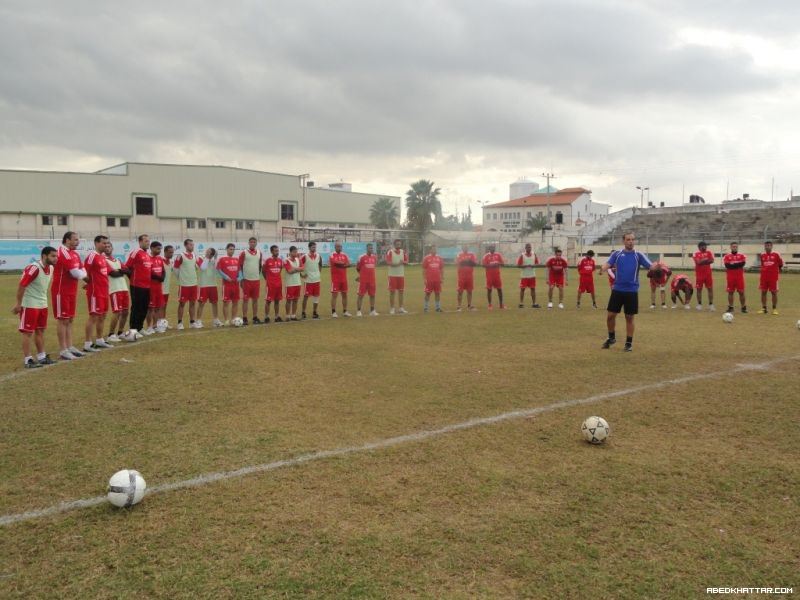 الاكاديمية الرياضية تفتتح دورة اعداد مدرب للناشئين