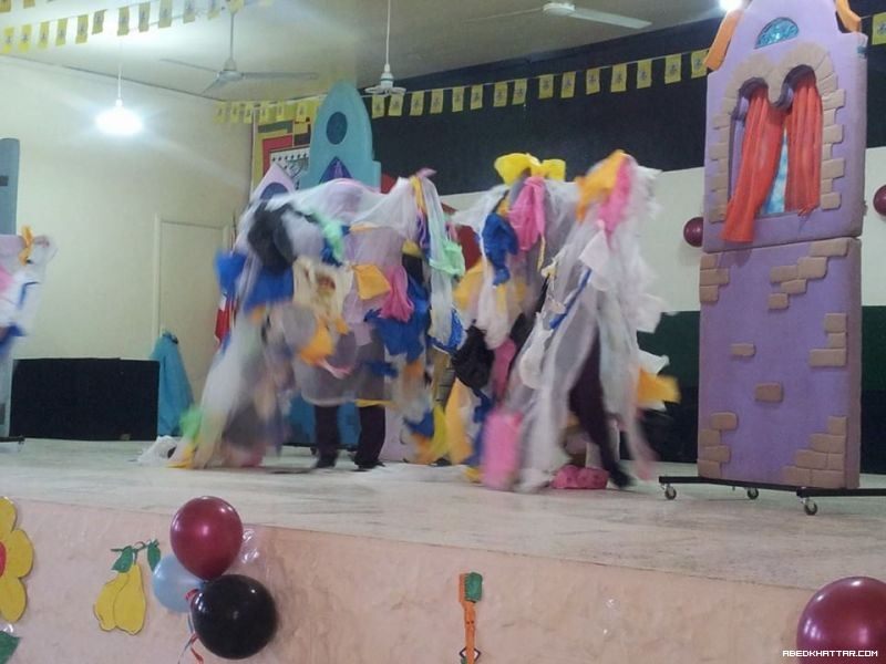 مؤسسة بيت اطفال الصمود تعرض مسرحية في مخيم البداوي