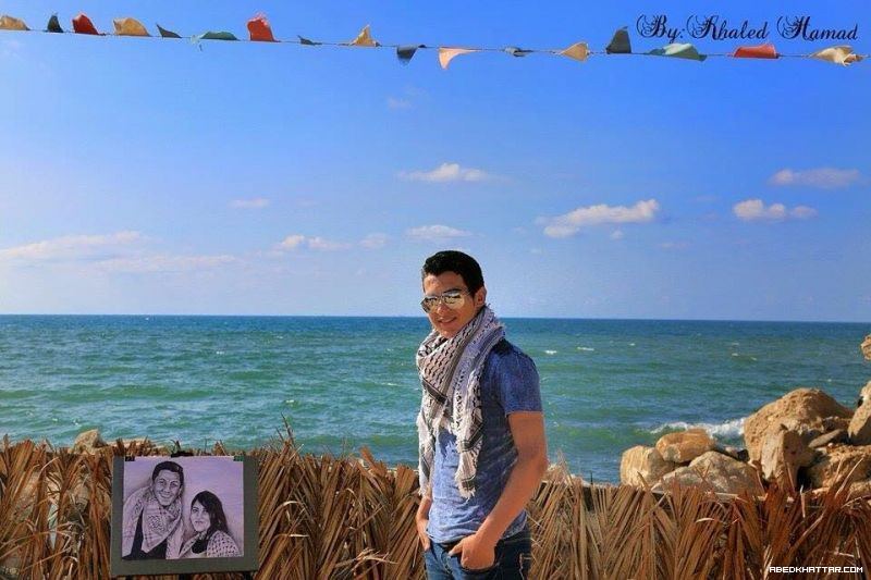 بالصور .. رسام فلسطيني يرسم لوحة للفنان محمد عساف والفنانة ميرنا عيسى