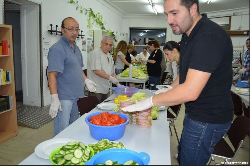 الجالية العربية الالمانية المستقلة تقدم مساعدات الى اللاجئين السوريين الجدد في برلين