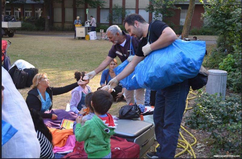 الجالية العربية الالمانية المستقلة تقدم مساعدات الى اللاجئين السوريين الجدد في برلين