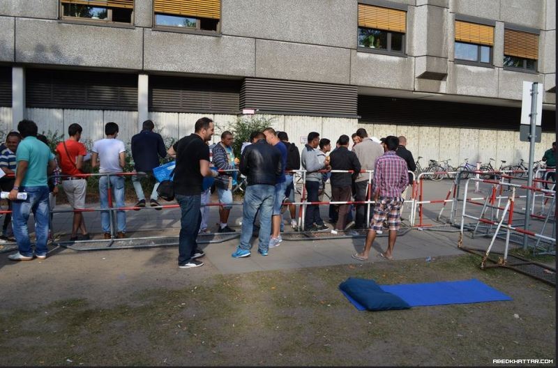 الجالية العربية الالمانية المستقلة تقدم مساعدات الى اللاجئين السوريين الجدد في برلين