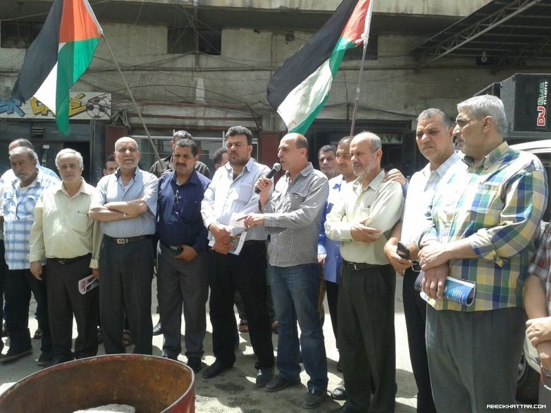 الفصائل الفلسطينية تحيي ذكرى النكبة في مخيم البداوي.